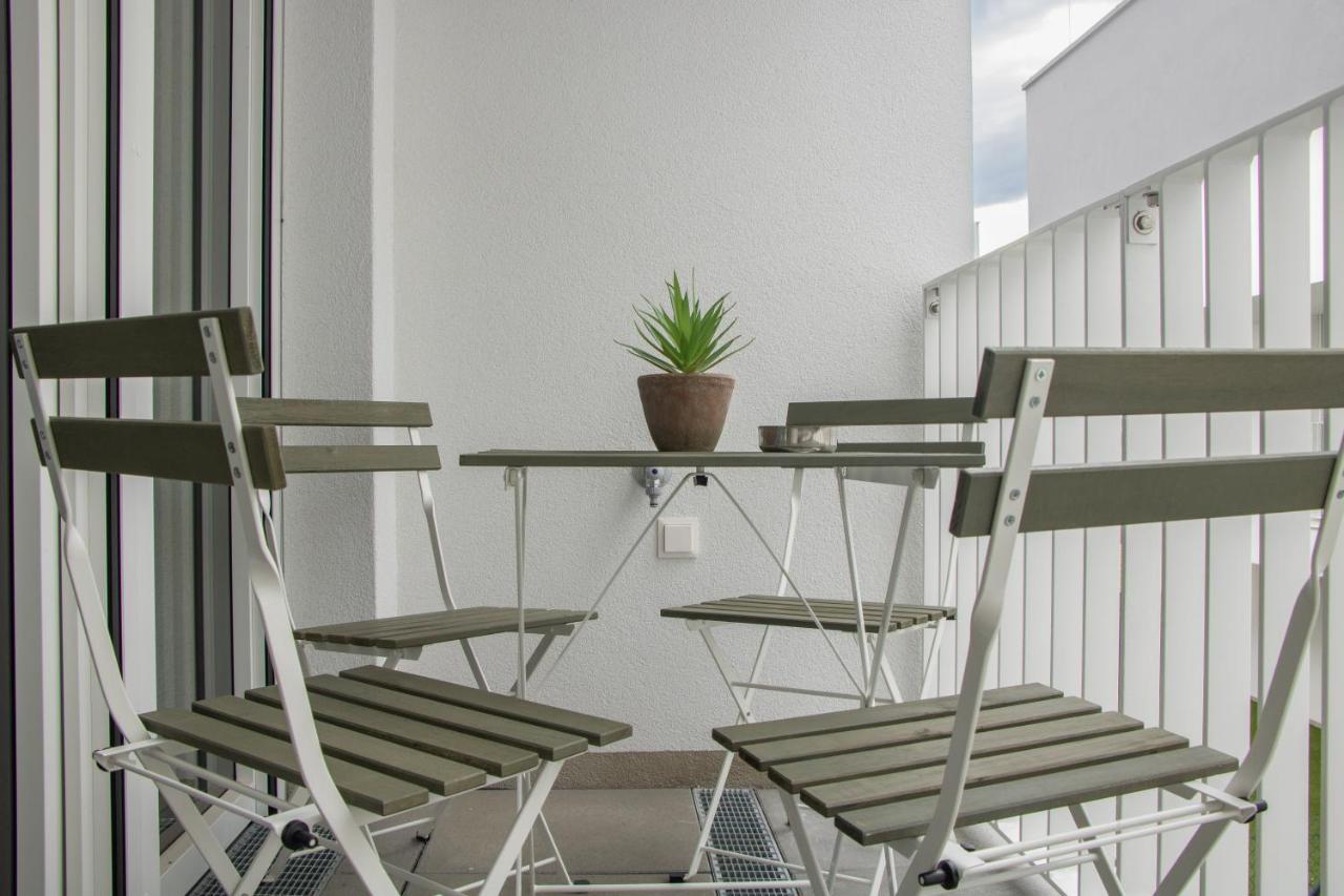 Flat2Go Modern Apartments - Harmony Of City And Nature Bécs Kültér fotó