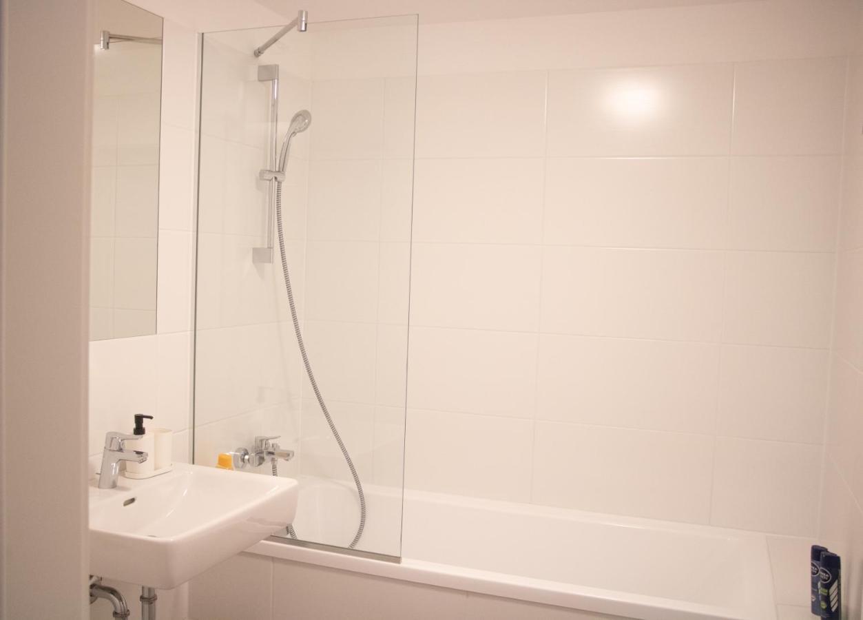 Flat2Go Modern Apartments - Harmony Of City And Nature Bécs Kültér fotó