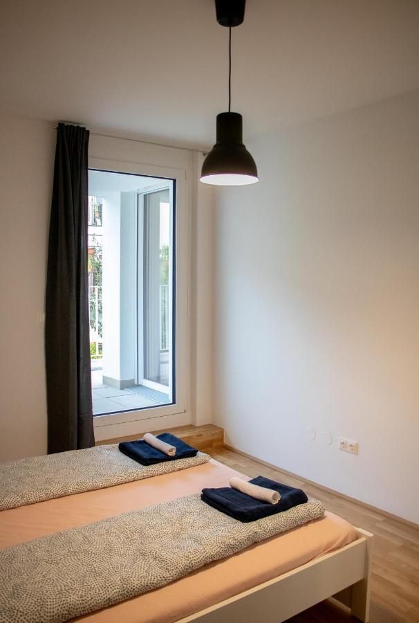 Flat2Go Modern Apartments - Harmony Of City And Nature Bécs Kültér fotó