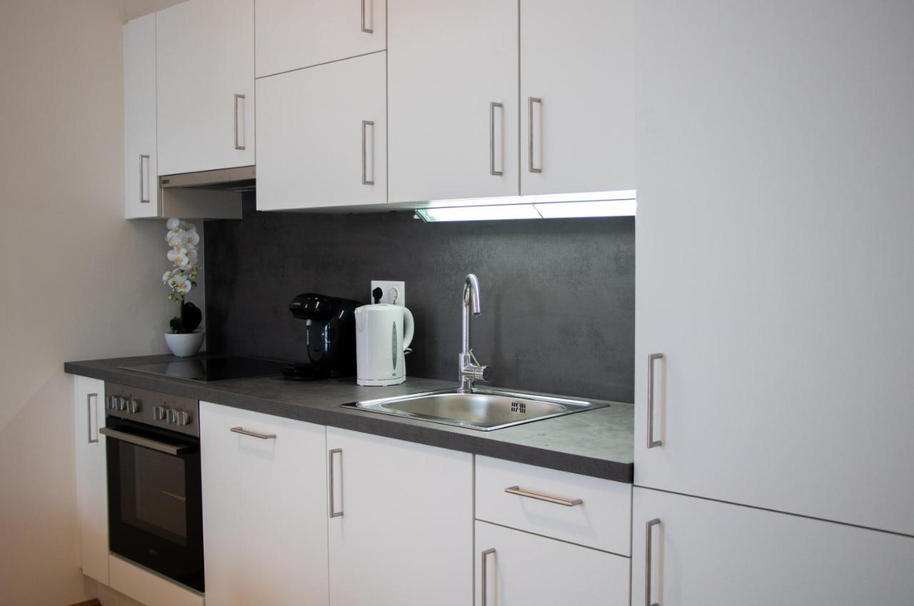 Flat2Go Modern Apartments - Harmony Of City And Nature Bécs Kültér fotó
