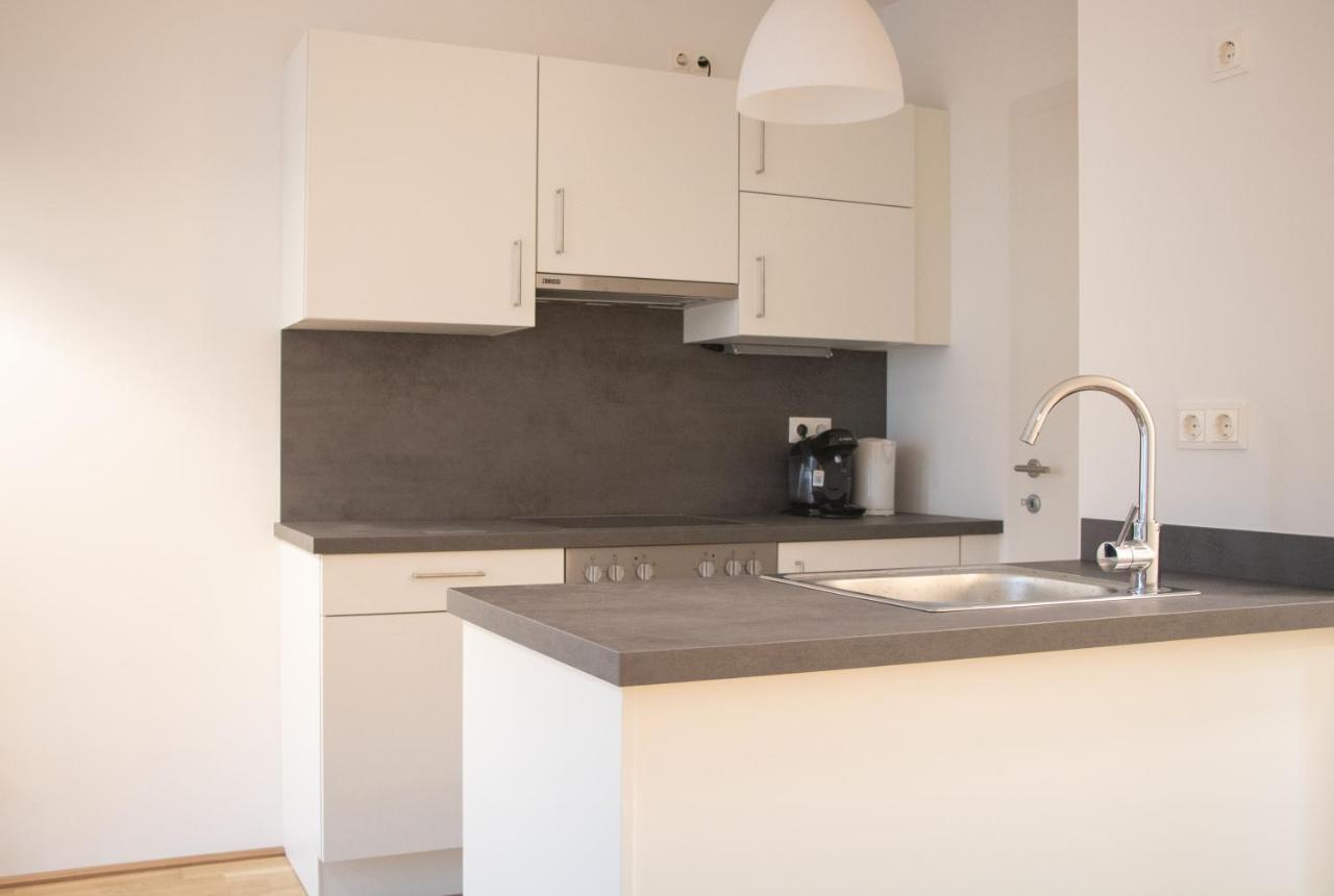 Flat2Go Modern Apartments - Harmony Of City And Nature Bécs Kültér fotó